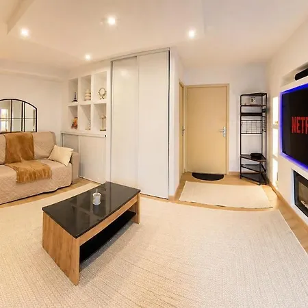 La Demeure Du Taureau T1 Cosy, Clim,wifi, Castillet 15 Min, Parking Facile Apartment *